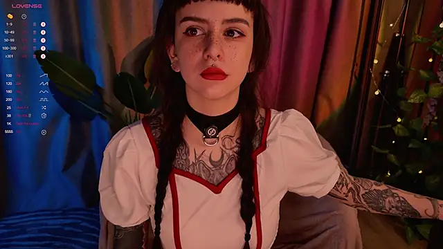 MichaellaMoon online show from 01.26.25