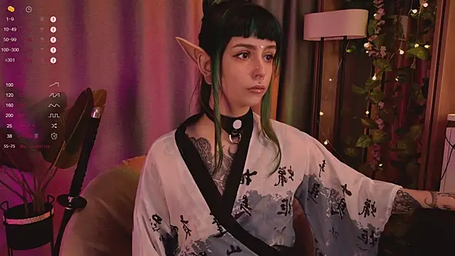 MichaellaMoon online show from 02.08.25