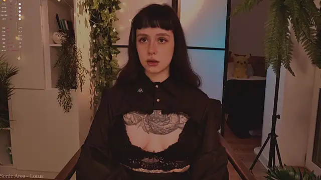 MichaellaMoon online show from 11.24.25