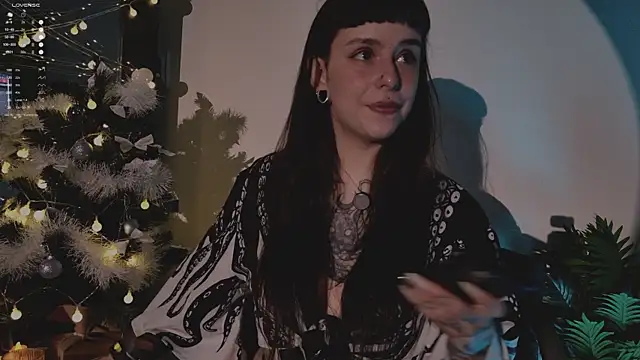 MichaellaMoon online show from 12.20.25