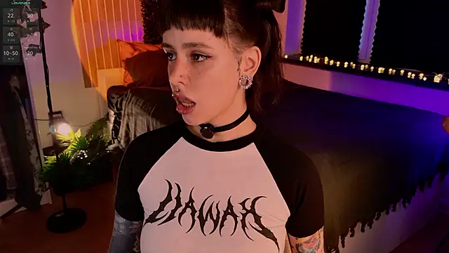 MichaellaMoon online show from 03.08.26