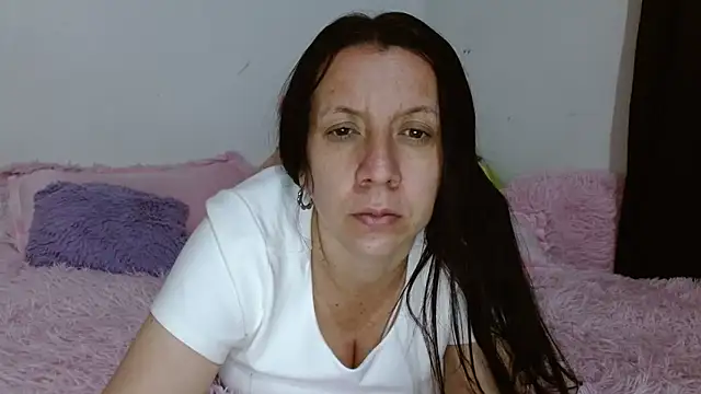 Snapshot of milfevha chatting on 12.10.24 milfevha online show from 12.10.24