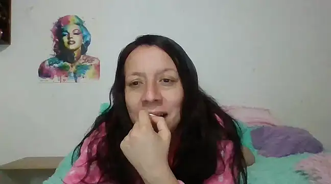 Snapshot of milfevha chatting on 01.29.25 milfevha online show from 01.29.25