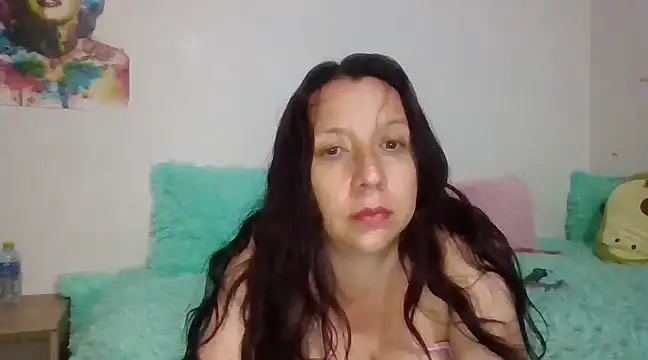 Snapshot of milfevha chatting on 02.28.25 milfevha online show from 02.28.25