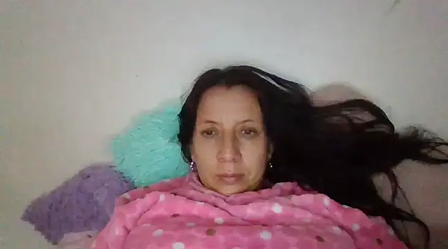 Snapshot of milfevha chatting on 03.19.25 milfevha online show from 03.19.25