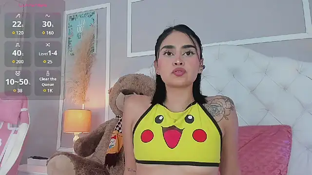 Snapshot of serena_jeyms chatting on 01.02.25 serena jeyms online show from 01.02.25