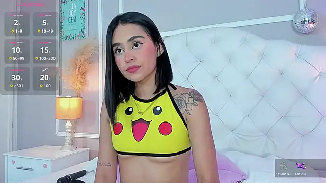 Snapshot of serena_jeyms chatting on 10.03.25 serena jeyms online show from 10.03.25