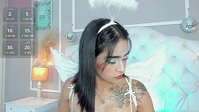 Snapshot of serena_jeyms chatting on 10.31.25 serena jeyms online show from 10.31.25