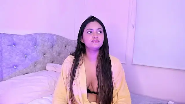 Snapshot of Isa_squirt1 chatting on 01.08.26 Isa squirt1 online show from 01.08.26