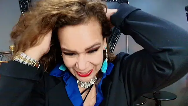 Snapshot of MelaniaKnauss chatting on 02.22.25 MelaniaKnauss online show from 02.22.25