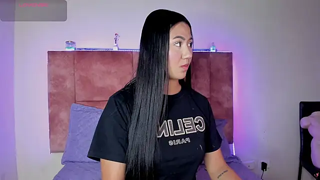 Iris Thompson  online show from 07.01.26