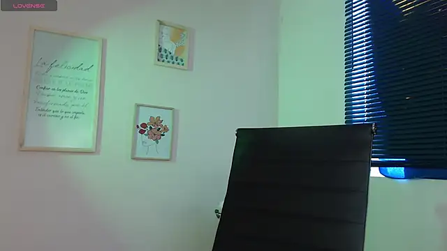 Snapshot of lucy_diiaz chatting on 01.05.25 lucy diiaz online show from 01.05.25