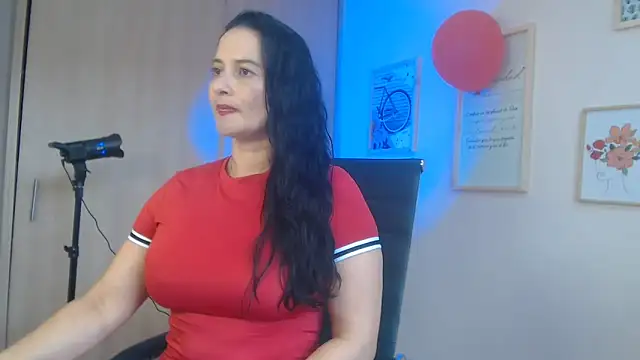 Snapshot of lucy_diiaz chatting on 02.26.25 lucy diiaz online show from 02.26.25