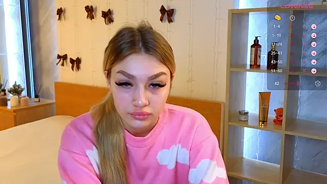 Ella Milla online show from 12.25.24