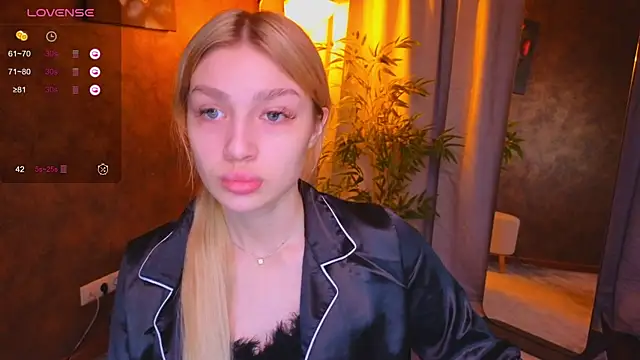 Ella Milla online show from 01.27.25