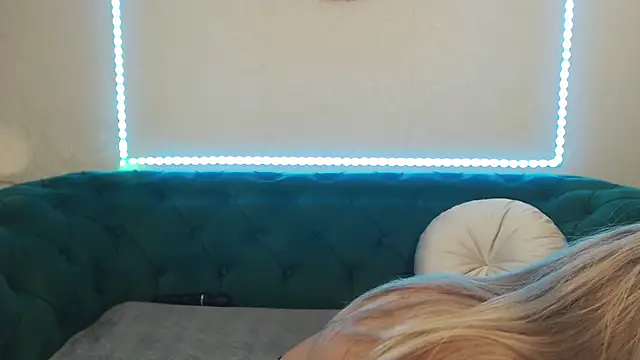 IvanaCharm online show from 05.17.26