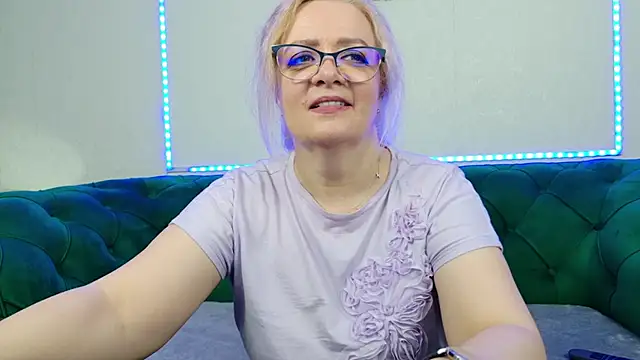 Snapshot of IvanaCharm chatting on 06.27.26 IvanaCharm online show from 06.27.26