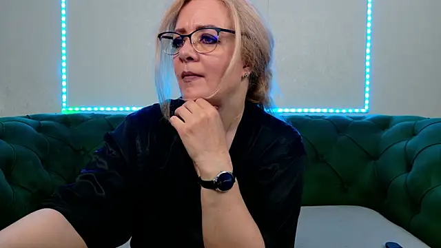 Snapshot of IvanaCharm chatting on 07.19.26 IvanaCharm online show from 07.19.26