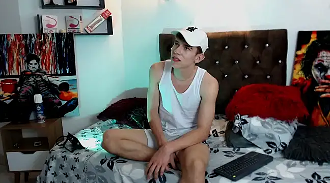 Snapshot of flowers18 chatting on 03.12.25 flowers18 online show from 03.12.25