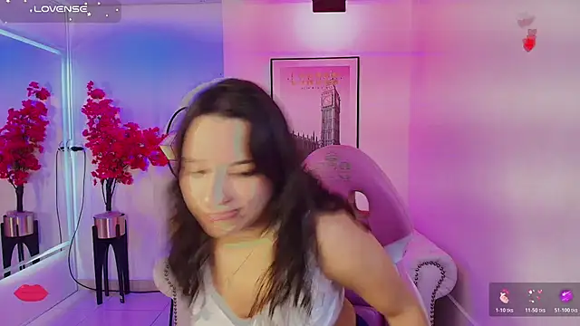 Snapshot of Miia_bela chatting on 10.28.25 Miia bela online show from 10.28.25