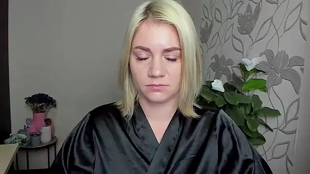 Snapshot of MariaSttone chatting on 11.02.25 MariaSttone online show from 11.02.25