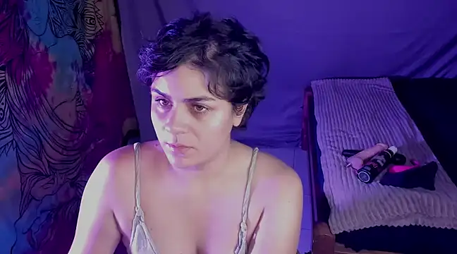 Snapshot of isabelacooperr chatting on 01.18.25 isabelacooperr online show from 01.18.25