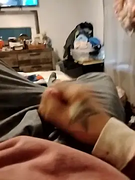 Snapshot of hornygiltz92 chatting on 01.18.26 hornygiltz92 online show from 01.18.26