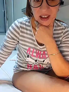 Snapshot of Sofia_loren69 chatting on 09.28.25 Sofia loren69 online show from 09.28.25