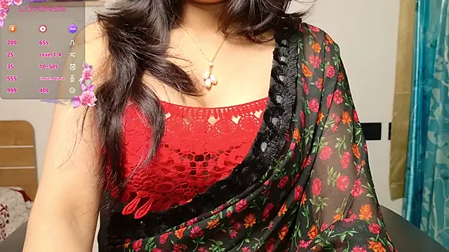 Snapshot of Punjabi_Queen1 chatting on 11.26.25 Punjabi Queen1 online show from 11.26.25