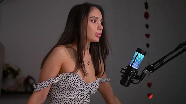 Mila May  online show from 02.09.25