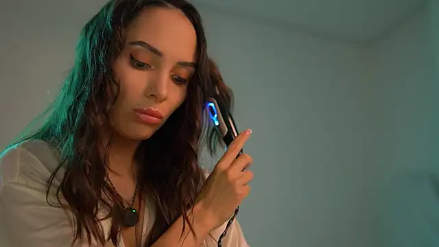 Mila May  online show from 10.12.25