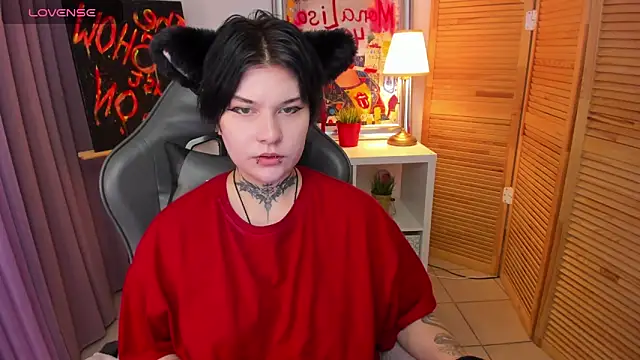 Snapshot of mekurisu chatting on 01.12.25 mekurisu online show from 01.12.25