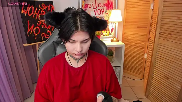 Snapshot of mekurisu chatting on 01.13.25 mekurisu online show from 01.13.25