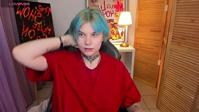 Snapshot of mekurisu chatting on 02.04.25 mekurisu online show from 02.04.25