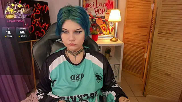 Snapshot of mekurisu chatting on 02.09.25 mekurisu online show from 02.09.25