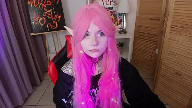 Snapshot of mekurisu chatting on 11.06.25 mekurisu online show from 11.06.25