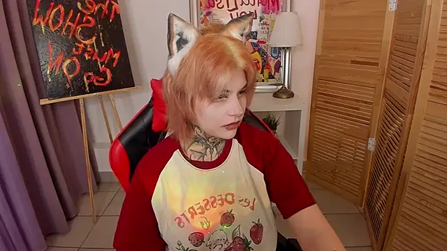 Snapshot of mekurisu chatting on 11.20.25 mekurisu online show from 11.20.25