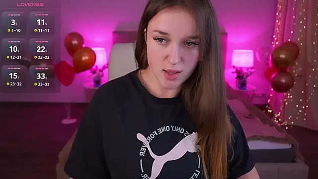 DonnaLustt online show from 02.13.25