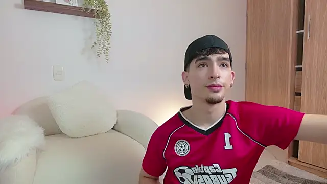 zenn rush1 online show from 03.05.25