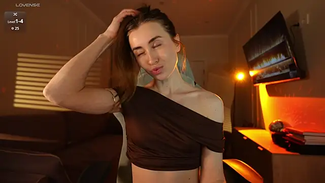 Coconutkittyy online show from 04.22.26