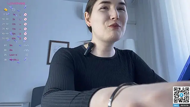 Maria Bowie online show from 03.15.25