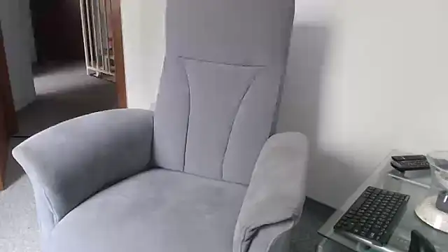 Snapshot of ak616263 chatting on 11.04.25 ak616263 online show from 11.04.25