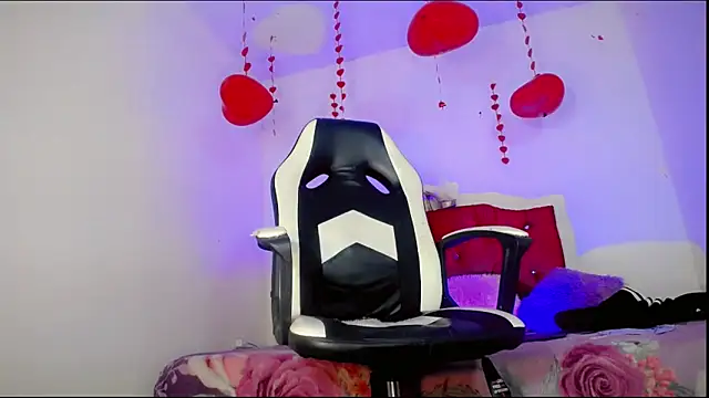 Gabyqueen70 online show from 02.19.25