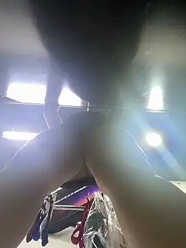 Snapshot of sofiafantasy chatting on 12.17.25 sofiafantasy online show from 12.17.25