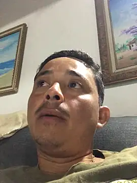 isacalejandroo online show from 01.16.25