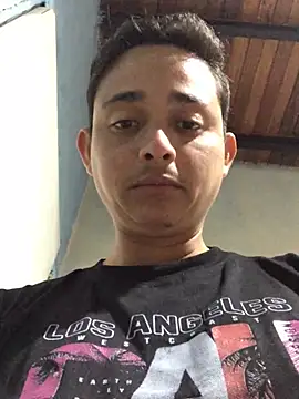 isacalejandroo online show from 01.27.25