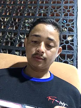 isacalejandroo online show from 03.01.25