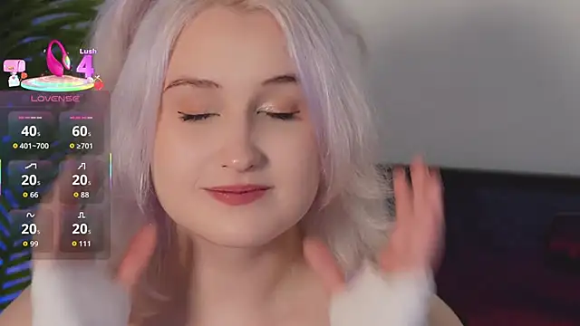 Snapshot of tiffannyjons chatting on 11.23.25 tiffannyjons online show from 11.23.25