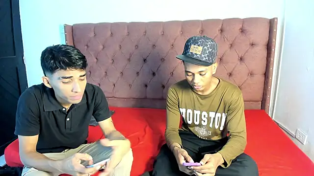 Snapshot of boys_yourparty chatting on 10.10.25 boys yourparty online show from 10.10.25