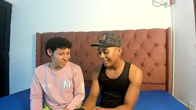 Snapshot of boys_yourparty chatting on 12.01.25 boys yourparty online show from 12.01.25